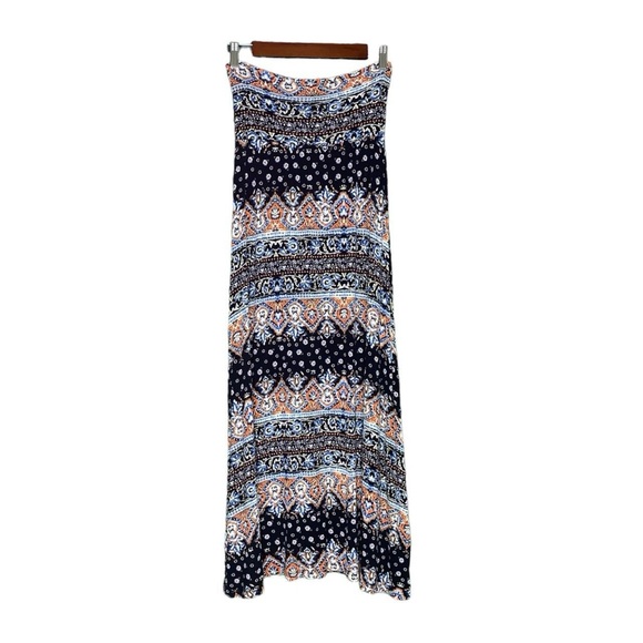 Dresses & Skirts - TRIBAL PATTERNED MAXI SKIRT · SIZE M
